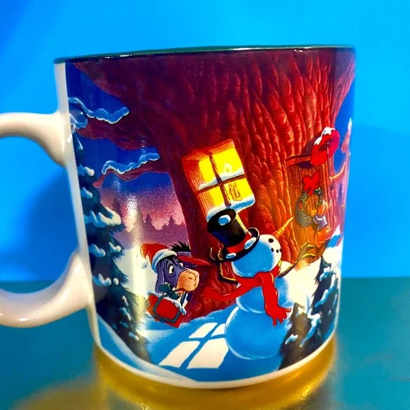 DISNEY STORE VTG 1995 CHRISTMAS WINNIE THE POOH COLLECTIBLE CERAMIC MUG - Picture 8 of 13